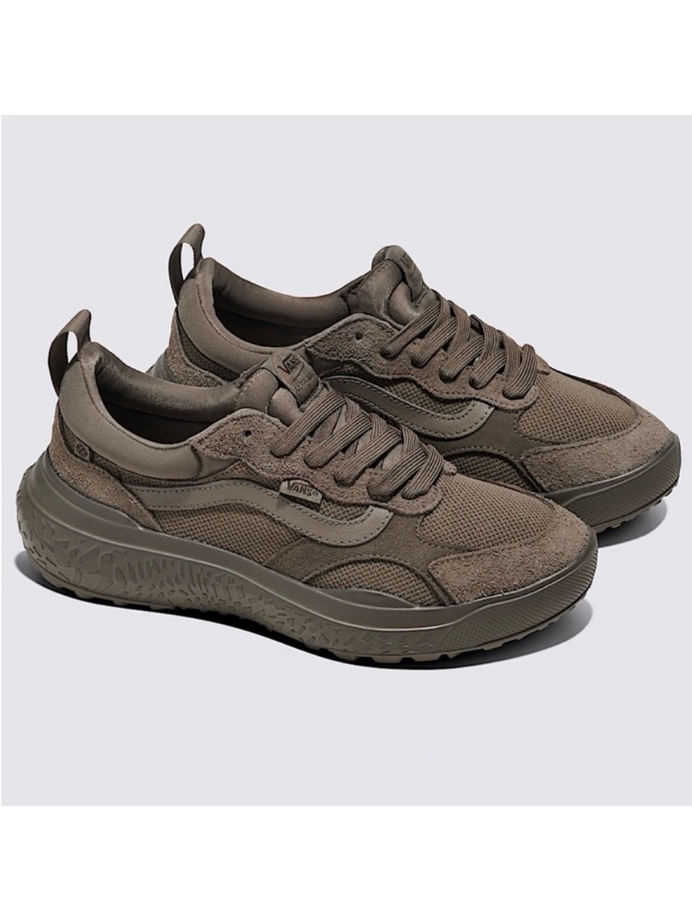 Vans UltraRange Neo VR3 Shoe Mens
11.0 US. Women 12.5 US